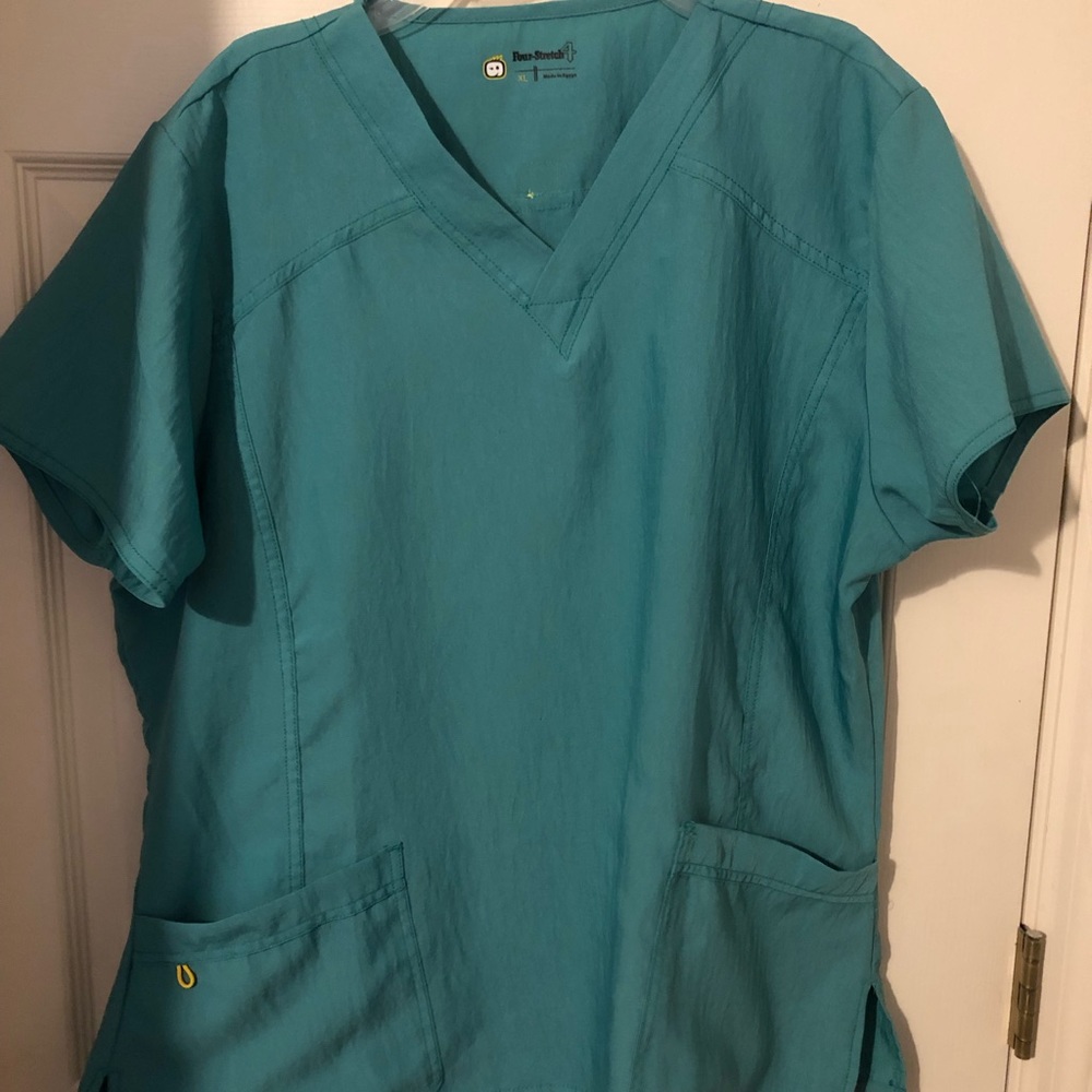 Surgical Green WonderWink Four Stretch scrub set